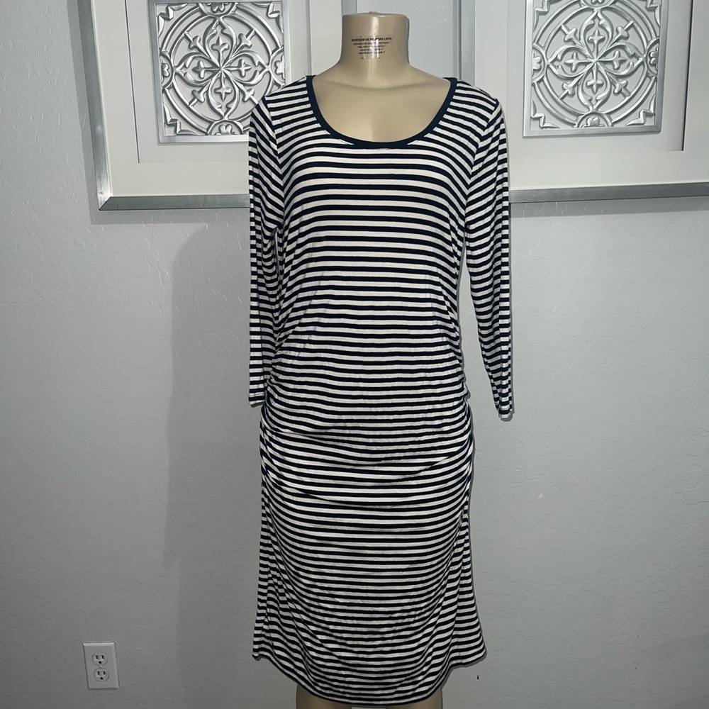 Liz Lange Black and White Striped Long Sleeve Dress